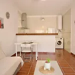 Cerca De La Playa Torrecilla Апартаменты Нерха