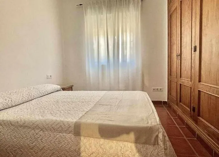 Cerca De La Playa Torrecilla *