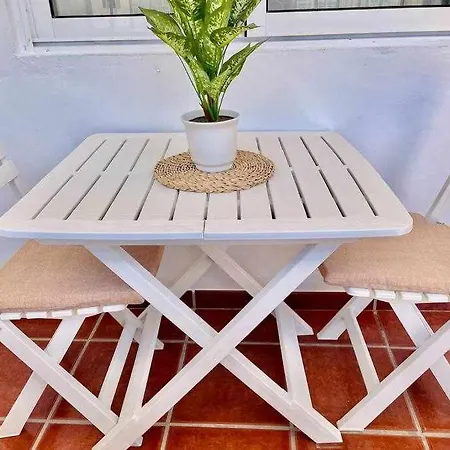Coqueto En Junto A La Playa Torrecilla Apartamento Nerja