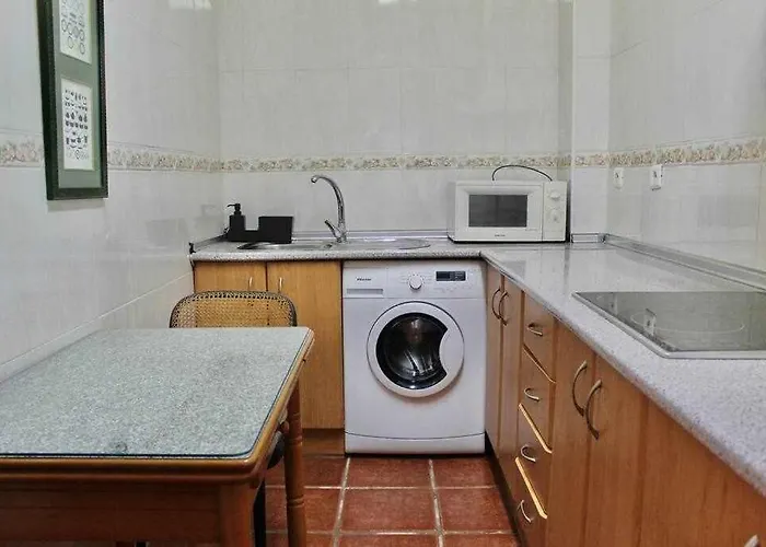 Cerca De La Playa Torrecilla Апартаменты Нерха