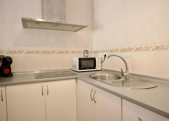 Cerca De La Playa Torrecilla Nerja